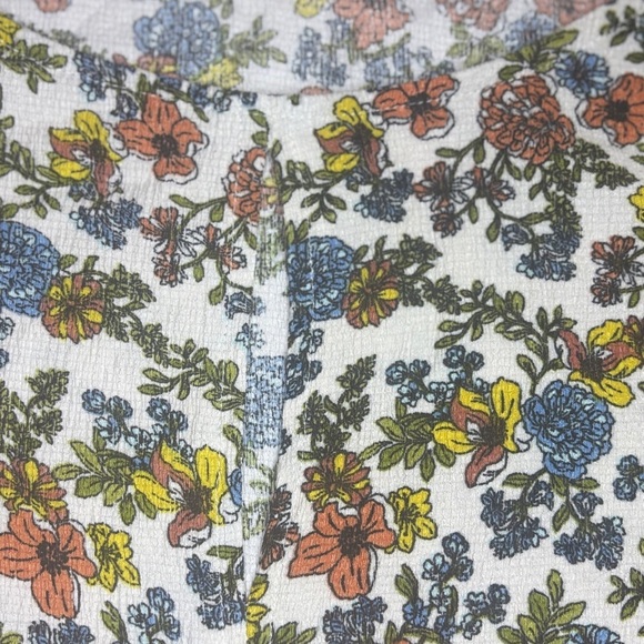 The General Good Floral Keyhole Blouse | Size XL | NWOT - Picture 4 of 7